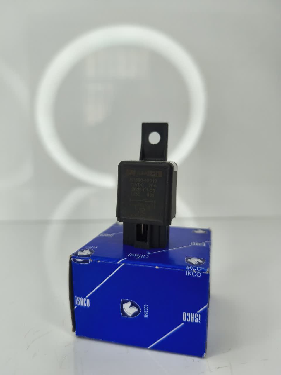 رله سیستم تهویه هوا چهار پایه ایساکوئی