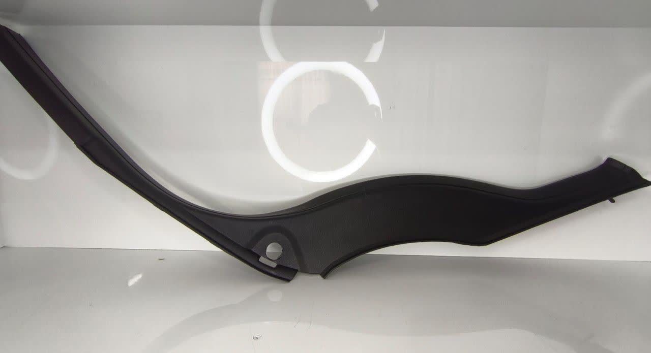 قاب پایین رکاب عقب راست مشکی۴۰۵و پارس ایساکو شرکتی