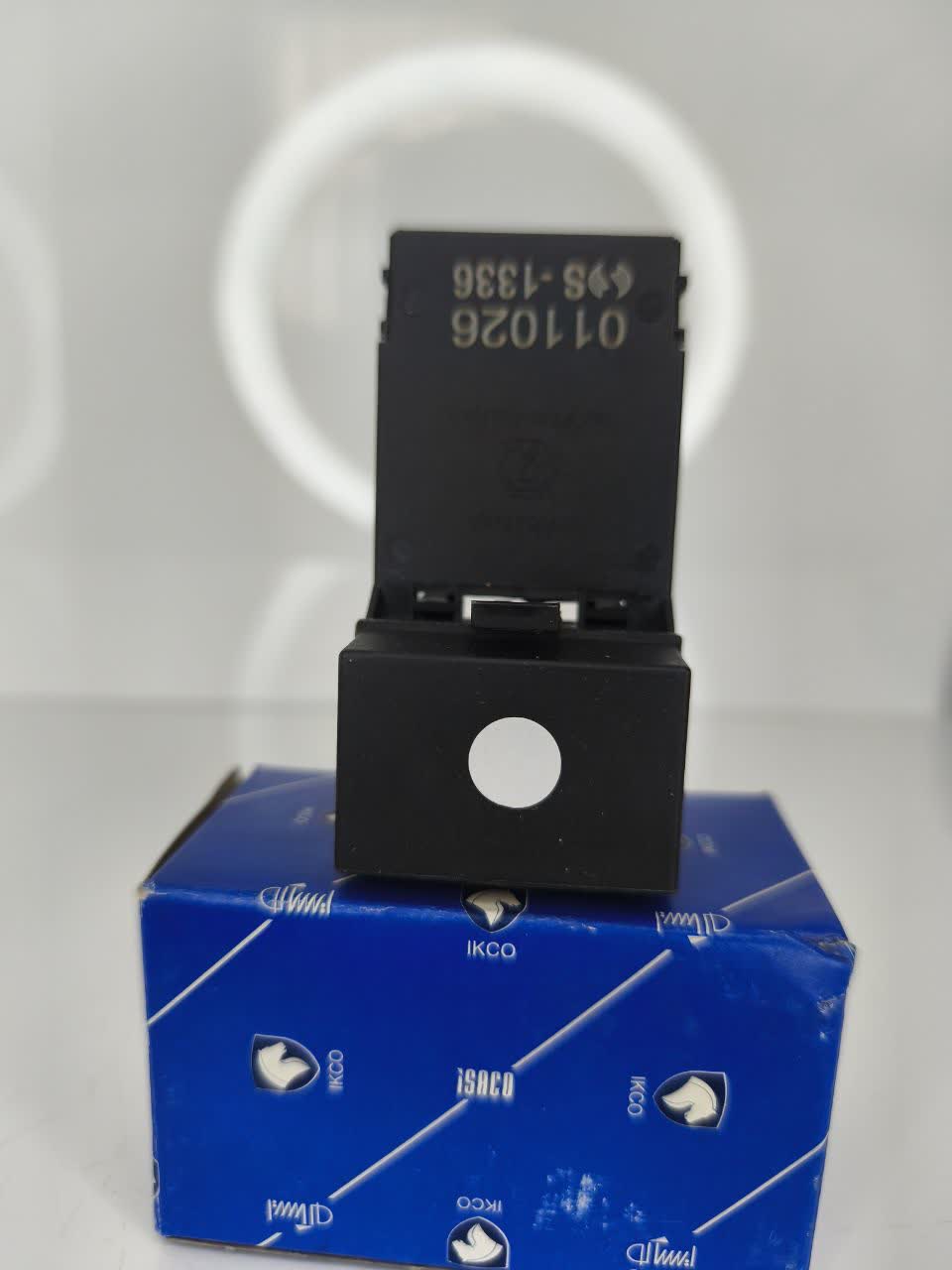 جعبه فیوز کالسکه ای ۴ فیوز ایساکوئی